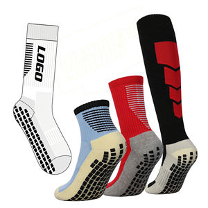 OEM disponible antideslizante deportes transpirable equipo atlético agarre fútbol calcetines multi-estilo para la temporada de primavera al por mayor inferior - Product Image 1