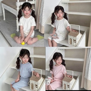 Set di Pigiami Estivi in Cotone Traspirante a Maniche Corte per Bambine e Ragazze, Abbigliamento da Casa Leggero - Product Image 2