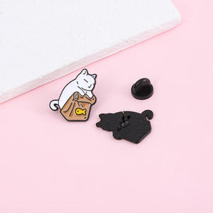 Sıcak satış yüksek kalite kedi tasarım güzel örnek cömert çinko alaşım Metal yaka iğnesi - Product Image 2