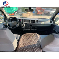 Toyota Hiace Van 13 places, transmission automatique, essence, modèle 2012, d'occasion