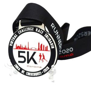 เหรียญเคลือบสีเงินแบบโบราณสำหรับราชินีน้ำมันวิ่ง3กม. เหรียญฟินเชอร์ประดับด้วยริบบิ้นตามสั่ง - Product Image 3