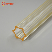Tube en polycarbonate hexagonal en forme d'étoile jaune, tube en PC translucide jaune extrudé, profil plastique décoratif géométrique personnalisé