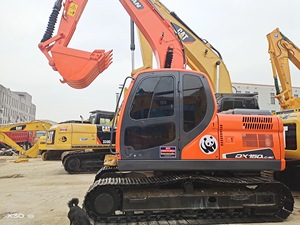 Excavatrice sur chenilles d'occasion Doosan DX150/DX140LC/DX130, modèle 2023, 15 tonnes, moteur et boîte de vitesses en bon état, ripper multifonction, brise-roche - Product Image 3