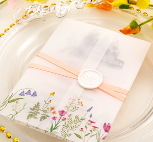 Invitations <span class=keywords><strong>de</strong></span> <span class=keywords><strong>mariage</strong></span> en acrylique clair <span class=keywords><strong>de</strong></span> charme avec carte RSVP en vélin <span class=keywords><strong>de</strong></span> fleur Couples modernes ensemble d'invitations spéciales <span class=keywords><strong>de</strong></span> <span class=keywords><strong>mariage</strong></span> - Product Image 3