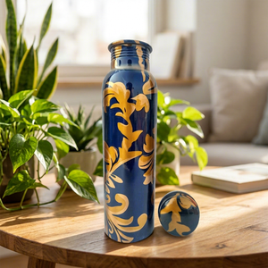 Botella de Agua de Cobre Estilo Oriental KAMRAN, Diseño Floral Azul y Dorado, Ecológica, Portátil, con Tapa Personalizada para Oficina y Hogar - Product Image 1