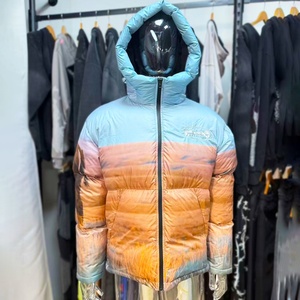 Vestes matelassées de haute qualité, design de mode personnalisé, fermeture éclair en nylon, doudoune rembourrée, doudoune à bulles, doudoune moelleuse, fabricant de vestes en duvet - Product Image 1