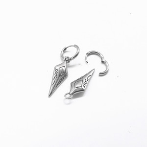 Pendientes de Clip Unisex de Acero de Titanio Estilo Hip Hop, Diseño Geométrico de Púas, Forma de Dardo Largo - Product Image 3