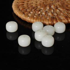 Cuentas de raíz de Bodhi blancas, cuentas sueltas redondas de 8x10mm para hacer pulseras, material de madera - Product Image 1