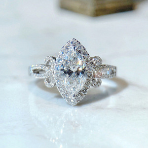 Anello in Cristallo a Forma di Marquise per Donne, Elegante Accessorio Moda per Uso Quotidiano e Feste - Product Image 2