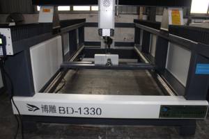 BD-1330 Portal-CNC-Holz-/Schaumstoff-Graviermaschine |   Automatische Exklusive Patentierte 4-Schienen-Stabile Hochpräzisions-Skulptur Schnellbearbeitung - Product Image 3
