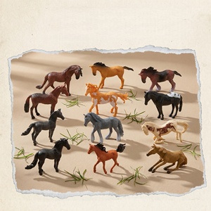 Set di Ornamenti per Casa delle Bambole a Tema Animali Selvatici: Modelli in PVC di Cavallo, Puledro, Stallone e Cavallo da <span class=keywords><strong>Ranch</strong></span> - <span class=keywords><strong>Giocattolo</strong></span> per Bambini dai 4 ai 6 Anni - Product Image 2