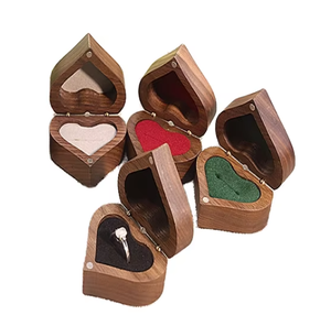 Caja de Anillos de Madera en Forma de Corazón de Nogal con Logotipo Personalizado, para Exhibición de Joyería, Almacenamiento y Empaque para Compromisos y Bodas - Product Image 4