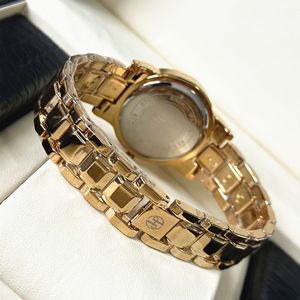 Montre-bracelet classique pour femme, élégante, légère, de luxe, étanche, à quartz, avec chaîne dorée - Product Image 1