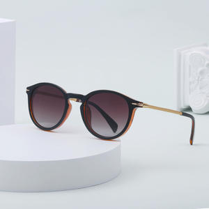 Gafas de Sol Polarizadas con Marco Redondo Estilo Europeo para Mujer, Protección UV400, Marco de Metal y PC, Lentes TAC, Gafas Modernas - Product Image 3