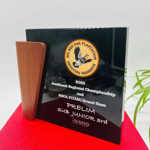 كأس درع خشبي فارغ بحفر مخصص وشعار ثلاثي الأبعاد للديكور المنزلي والهدايا التذكارية للبيع بالجملة - Product Image 5