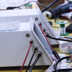 Nhà máy trực tiếp 120W Công suất tối đa MPPT DC12V năng lượng mặt trời hệ thống an ninh <span class=keywords><strong>PWM</strong></span> bao gồm pin năng lượng mặt trời cực Camera An Ninh - Product Image 6