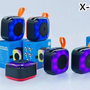 Nuovo arrivo X16 Mini Wireless per altoparlante Bluetooth portatile per esterno <span class=keywords><strong>Audio</strong></span>/<span class=keywords><strong>Video</strong></span> accessori luce colorata MP3 borse - Product Image 3