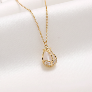 Tending Fashion gioielli di lusso per ragazze farfalla perla angelo rosa collana a catena in oro vendita calda all'ingrosso - Product Image 1