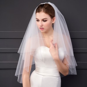 Voiles de <span class=keywords><strong>mariée</strong></span> double couche bon marché Voiles de <span class=keywords><strong>mariée</strong></span> courts simples en tulle doux Voiles de coude de mariage avec peigne à cheveux - Product Image 1