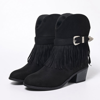 Bottines d'hiver mi-mollet à franges style européen et américain, à enfiler, à talons épais, pour femme, en faux daim avec empeigne en maille et semelle extérieure en TPR épaisse