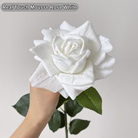 Bunga Mawar Buatan Tiruan Faux Mousse Rose Real Touch Vintage dengan Daun, Mawar Buatan untuk Toko Bunga, Vas Rumah, MOQ