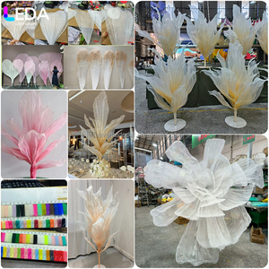 Bunga Organza Raksasa Buatan Tangan LEDA untuk Dekorasi Panggung Hotel Pernikahan, Instalasi Seni Pernikahan yang Menawan - Product Image 5