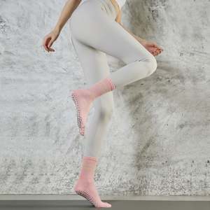 Custom Five-toe Socks for Women Summer Pure Color Sports Jacquard Split-toe Style Factory Wholesale - Product Image 3