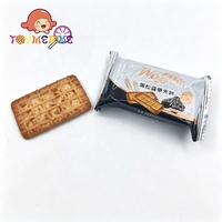 Biscuits gaufrettes rectangulaires au sucre saveur œuf, croquants et sucrés, en forme de treillis, emballage individuel en boîte, collation de loisirs premium, vente en gros