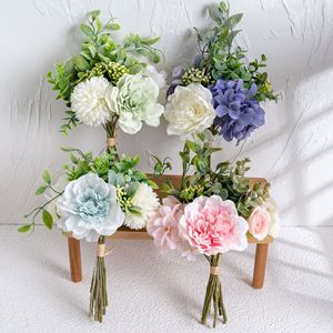 CallaFloral Ramo de Camelia Artificial Rosa Verde Morado Hecho a Mano para Decoración de Bodas y Hogar Estilo INS Arreglo Floral - Product Image 1