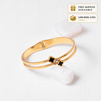 Bracelet double rang motif floral doré en acier inoxydable plaqué PVD sous vide, serti clos, pour femme, anti-ternissement, usage quotidien, faible MOQ