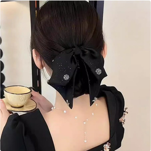YUSE C7 Pince à cheveux de luxe haut de gamme en velours avec nœud, élégante pince requin de princesse, incrustée de diamants, en tissu de style coréen - Product Image 2