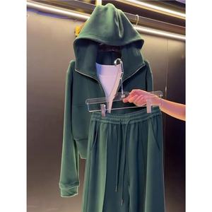 Chaqueta Deportiva de Alta Gama con Capucha para Mujer, Estilo Invernal, Holgada, de Color Sólido, que Rejuvenece, con Pantalones Anchos - Product Image 3