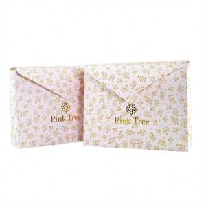 Sac en papier pliable personnalisé KM, emballage cadeau, cosmétiques de beauté, sacs cadeaux en papier à feuille d'or très vendus avec poignée - Product Image 3