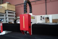 Machine de découpe laser à fibre optique Max Photonics à prix réduit, équipement de découpe laser automatique pour atelier métallurgique