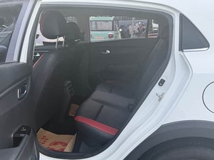 KIA <span class=keywords><strong>KX</strong></span> Cross <span class=keywords><strong>2018</strong></span> : SUV Compact d'Occasion à Boîte Automatique, Conduite à Gauche, Haute Qualité, Meilleur Rapport Qualité-Prix - Product Image 6