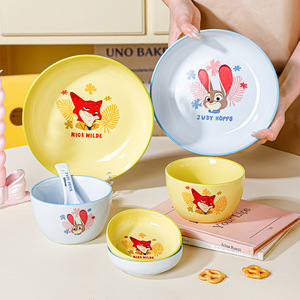 Ensemble de vaisselle en céramique <span class=keywords><strong>Mickey</strong></span> 4 pièces pour une personne, bol à riz, <span class=keywords><strong>assiette</strong></span>, cuillère, boîte cadeau de luxe, ensembles de vaisselle Zootopia - Product Image 2