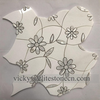 Carreaux de fleurs de qualité en marbre de Carrare moderne et en mosaïque WaterJet pour panneau mural de salon, carreaux de salle de bain pour sol, carreaux de piscine