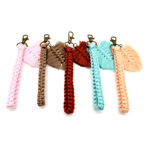 <span class=keywords><strong>Porte</strong></span>-clés tissé <span class=keywords><strong>en</strong></span> métal macramé de style bohème breloque de sac à la <span class=keywords><strong>main</strong></span> avec feuille suspendue <span class=keywords><strong>porte</strong></span>-clés à la mode - Product Image 2