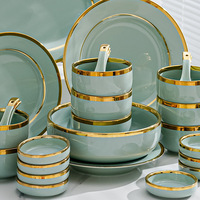 Services de table en céramique vert menthe de luxe sous glaçure, assiettes à bord doré, bols à riz et cuillères pour usage domestique et commercial, achat en gros