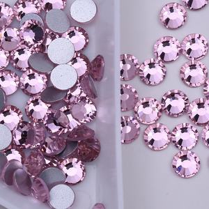 กระจกไรน์สโตนด้านหลังแบนทรงแก้วคริสตัลสีชมพูอ่อนกุหลาบแบบไม่ร้อน - Product Image 1