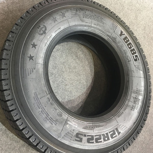 ยางเรเดียลสำหรับรถบรรทุก 12R22.5 ผู้ผลิตยางสำหรับงานหนัก จากผู้จำหน่ายยาง ขาย - Product Image 2