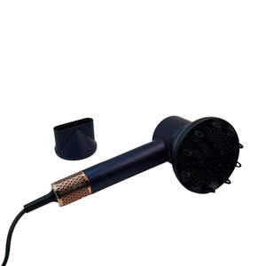 ไดร์เป่าผมบิวตี้ 1600W ความเร็วสูง BLDC พร้อมดิฟฟิวเซอร์และประจุลบสำหรับจัดแต่งทรงผมหยิก ใช้ในครัวเรือน ตัวเลือกโลโก้แบบกำหนดเอง - Product Image 3