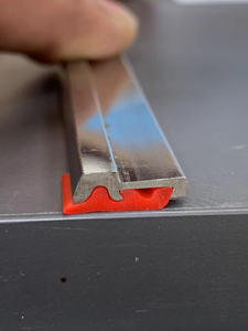 Chất liệu cao su màu đỏ C2 đôi môi gạt nước cho thép kính thiên văn Bìa - Product Image 2