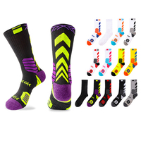 Vente en gros Logo personnalisé Respirant Compression Coton Cyclisme Running Athletic Sox Hommes Long Basketball Crew Sport Elite Chaussettes