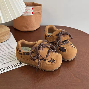 รองเท้าผ้าใบเด็กผู้หญิง พื้นนุ่ม แฟชั่น ลายเสือดาว ดีไซน์เนอร์ รองเท้าลำลองสำหรับเด็ก - Product Image 1