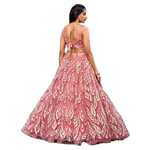 Impresionante Red de lentejuelas rosadas dama de honor Lehenga Choli con Dupatta para tu fiesta nupcial - Product Image 1