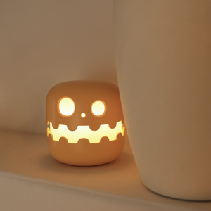 Lámpara Nocturna LED con Diseño de Calabaza, Linda y Portátil, con Sensor de Luz Inteligente y Control Táctil, Decoración para Sala de Estar, Iluminación para Halloween - Product Image 5