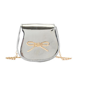 ขายดีเสื้อผ้าแฟชั่นสำหรับเด็กกระเป๋าสะพายไหล่ทรงแมสเซนเจอร์ขนาดเล็กหนังแท้ผูกโบว์สำหรับเจ้าหญิง - Product Image 5