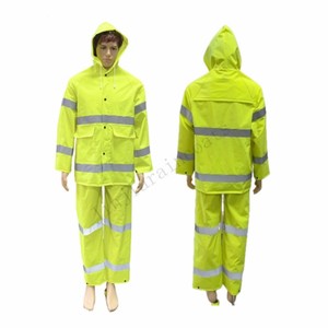 Combinaison <span class=keywords><strong>de</strong></span> pluie en PVC orange jaune <span class=keywords><strong>de</strong></span> sécurité imperméable avec logo personnalisé, réfléchissante, résistante, en polyester PVC pour les travailleurs - Product Image 3