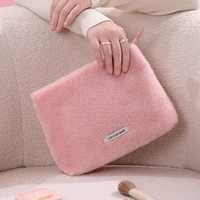 HANFEIZI Vente en gros de trousses de maquillage en fourrure, pochette pour soins de la peau, trousse de beauté pour femmes